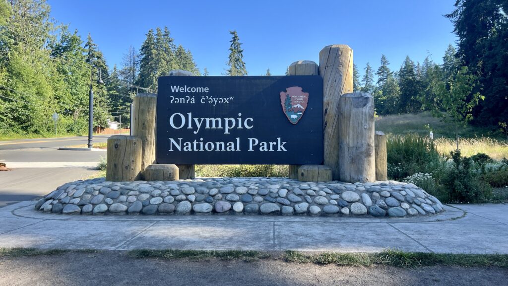 Image of the Park Entrance sign to Olympic National Park